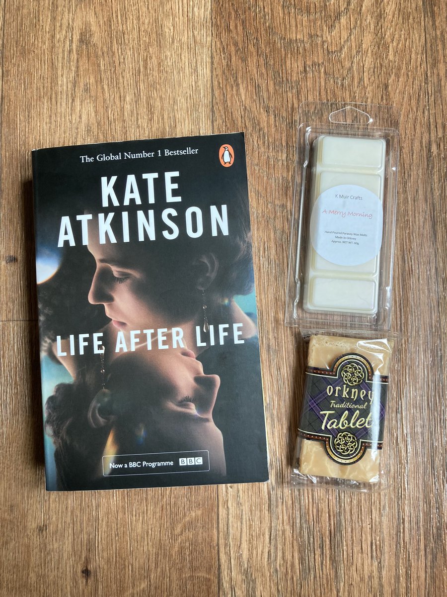 It’s my balloon day 🎈 so let’s do a flash #giveaway. A copy of #LifeAfterLife by #KateAtkinson, #Orkney tablet and wax melts. 

1. Follow me
2. Like & RT
3. Tag bookish pals. 
4. 🇬🇧 only, ends 16.10 at 6pm.

#booktwt #bookgiveaway #BookTwitter