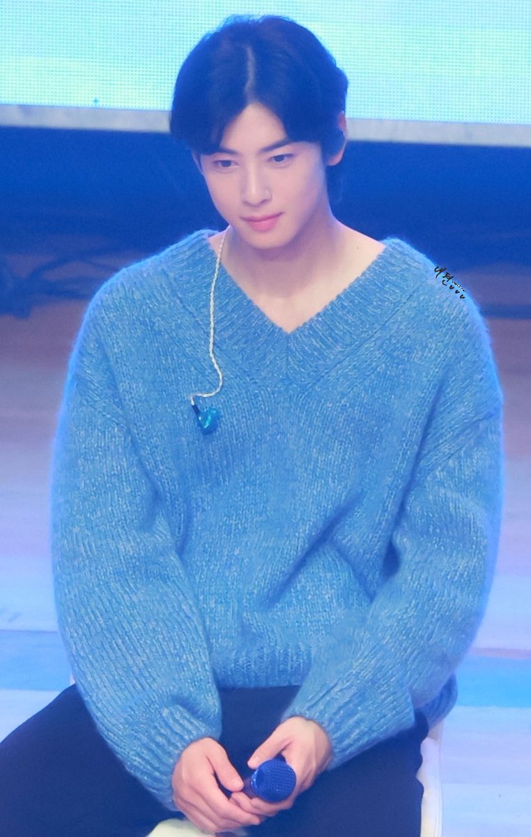 only_3unwoo's tweet photo. 231014 ⒶⓃⒼⒺⓁ 
. . 🧚‍♂️ 천사 맞잖아 
#차은우 #이동민 #CHAEUNWOO https://t.co/rN9NSNQ0vC