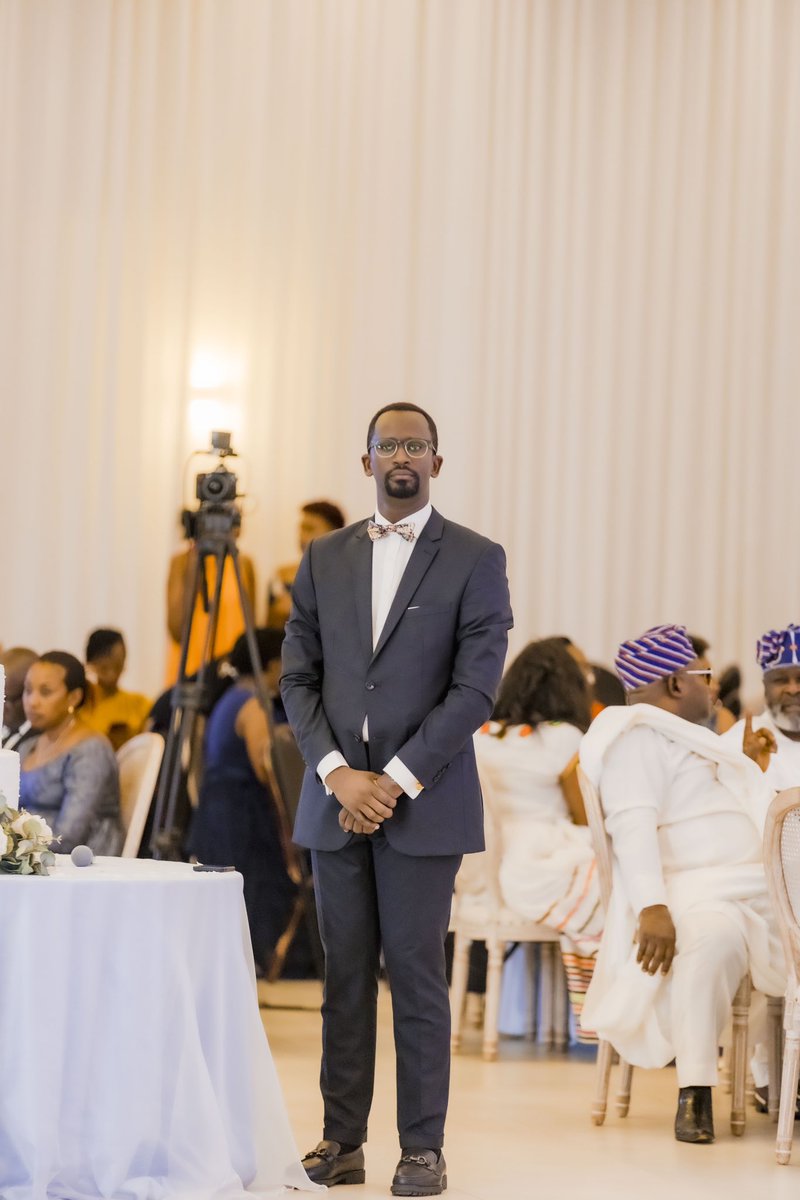PhotogenixRw's tweet photo. There 2 kinds of wedding vendors;
1/ VENDORS WHO PUT SOUL INTO EVERY EVENT:
✅ PASSION DRIVEN
✅ PERSONALIZED SERVICES
✅ ATTENTION TO DETAIL
✅ EMOTIONAL CONNECTION 
✅ LONG TERM RELATIONSHIPS.

2/ VENDORS FOR THE 💰.
We raise our glasses to those former ones.
📸:@PhotogenixRw https://t.co/NwWFDCbyBY