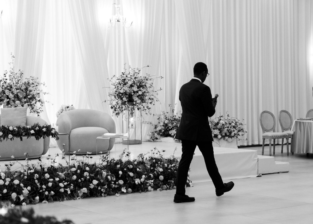 PhotogenixRw's tweet photo. There 2 kinds of wedding vendors;
1/ VENDORS WHO PUT SOUL INTO EVERY EVENT:
✅ PASSION DRIVEN
✅ PERSONALIZED SERVICES
✅ ATTENTION TO DETAIL
✅ EMOTIONAL CONNECTION 
✅ LONG TERM RELATIONSHIPS.

2/ VENDORS FOR THE 💰.
We raise our glasses to those former ones.
📸:@PhotogenixRw https://t.co/NwWFDCbyBY