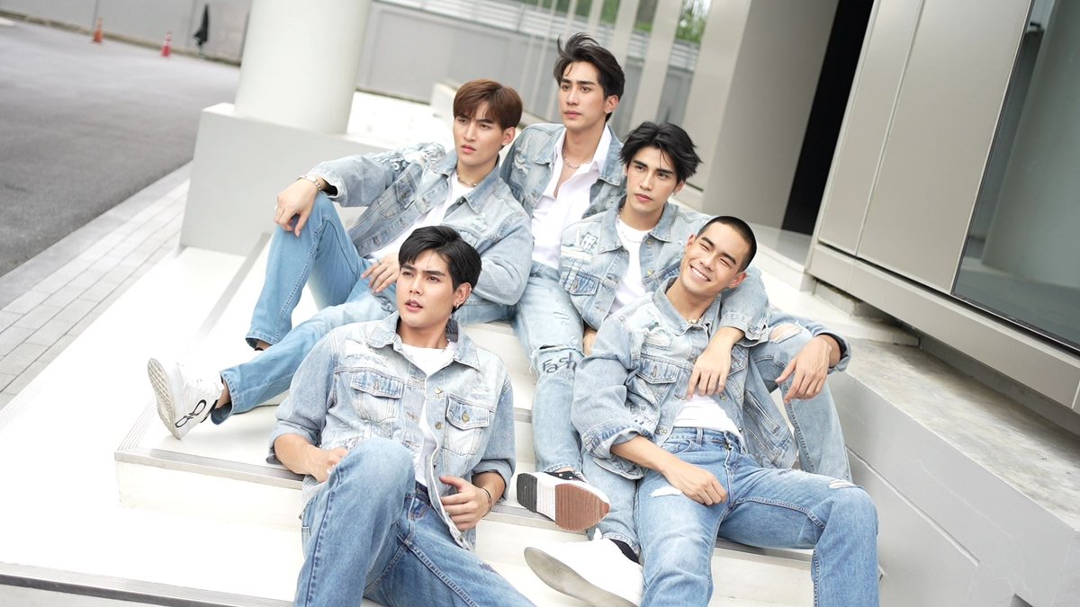 PoOPLiaw's tweet image. 😎
#ManGuMagazineXSnapProject
.
#SnapProject
#โอห์มไง #OhmThitiwat
#Tawannawin #Poomphuripan 
#Guidekantapon #Atomnathaphop