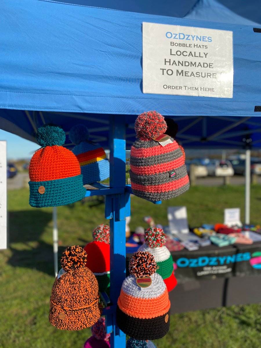 You know the way it got a bit nippy last night? Well, our @OzDzynes hand makes the loveliest bobble hats to keep you warm in the coldest of weather. She's at Kenfig Nature Reserve today alongside the Farmers' Market. If you're near Bridgend, go & say hello! @_visitbridgend
