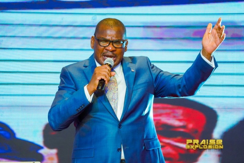 dovetv's tweet photo. PHOTO SPLASH PART 1: PRAISE EXPLOSION.
RCCG DOMINION SANCTUARY ACME
@tehillahchoir
@rccghubchoir
@lilianneji
@beautyobodo
@brownoyitso
#ohprimetv
#PraiseExplosion
#rccgdsa
#Sunday
#DoveTelevision
#dovetv https://t.co/Av2Msr4D06