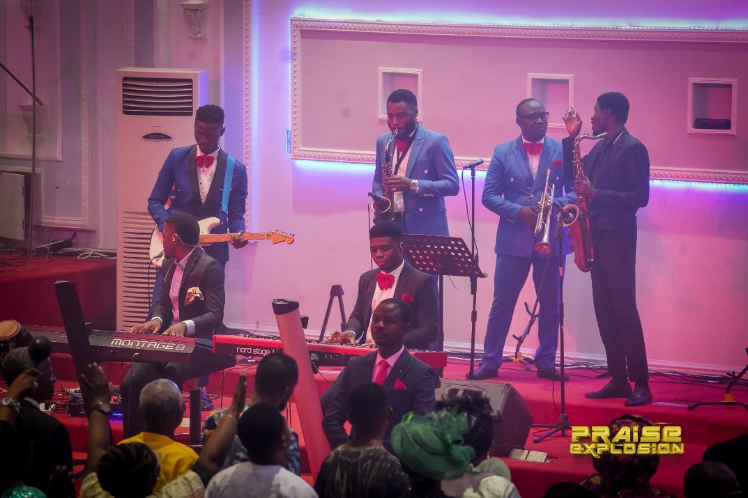 dovetv's tweet photo. PHOTO SPLASH PART 1: PRAISE EXPLOSION.
RCCG DOMINION SANCTUARY ACME
@tehillahchoir
@rccghubchoir
@lilianneji
@beautyobodo
@brownoyitso
#ohprimetv
#PraiseExplosion
#rccgdsa
#Sunday
#DoveTelevision
#dovetv https://t.co/Av2Msr4D06