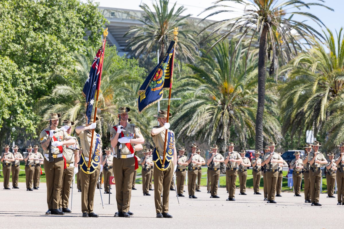 Members of 7RAR were honoured for achievements during the Iraq campaign between 2003-2011 at a formal parade in 📍Adelaide. Personnel on parade formally accepted the Iraq Theatre Honour (streamer) and affixed it to the Battalion Colours. #AusArmy #YourADF