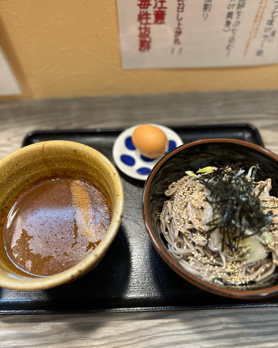 寒い季節がやってきましたね〜⭐️っ🎉
てことで、カレー南蛮蕎麦🍛
暖かくて心まで温めてくれるカレー蕎麦😘
人肌恋しい季節にはぴったりな蕎麦❤️

是非酒蕎麦ねっこに食べにきてくださいね⭐️
ハッピーアワーも絶賛大好評⭐… instagram.com/p/CyajEO3PoTx/