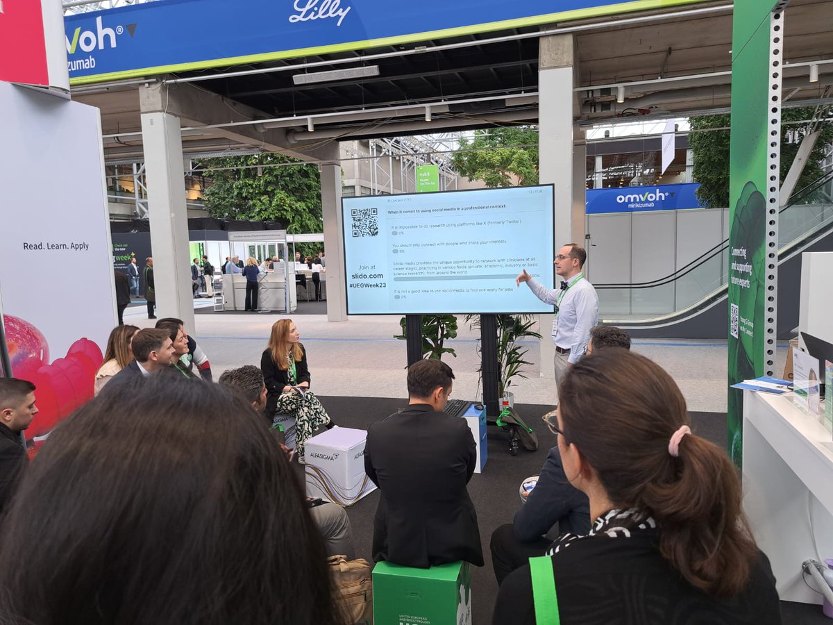 Such a vibrant and interactive session on Connecting and Networking! Now, time for Academia and Research.. join us at 12h30 at Sanofi's booth! #UEGWeek