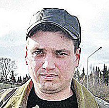 Kadeesayong's tweet image. ในปี 2009 หนุ่มรัสเซียอายุ 28 ไปหาหมอหลังไอเป็นเลือด รู้สึกเจ็บหน้าอกจนแทบทนไม่ไหว ในตอนแรกหมอเห็นสิ่งแปลกปลอมในปอดก็คิดว่าเป็นมะเร็งก็เลยรีบทำการผ่าตัดเอาเนื้อร้ายออก แต่พอลงมีดกรีดก็ต้องตกตะลึงเมื่อสิ่งที่พบในปอดมันคือ ต้นสนขนาด 5 ซม. !