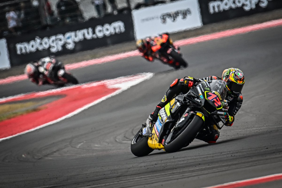 #IndonesianGP - Race
Bez
"I'm very happy, I wasn't expecting these results. My shoulder hurts, so do my muscles and especially my neck, but I gave it all. Today the podium wasn't far, but this placement is still amazing. The overtake on Brad really gave me such a pleasure."