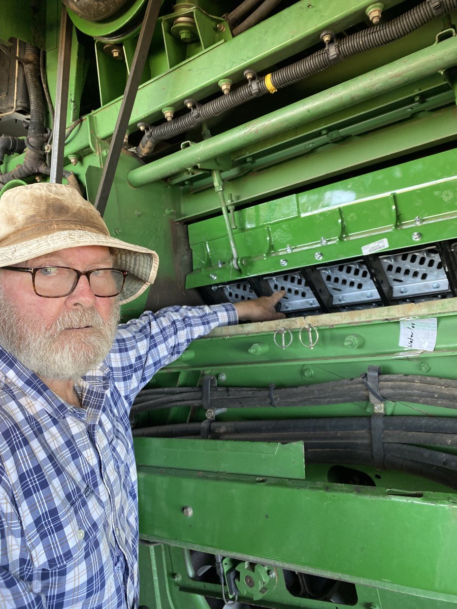 The lad getting ready to pick up #Canola on his 50th harvest at Waterloo with new #Kondex concaves fitted to replace worn out OEM set. <a href="/kondex/">Kondex Corp</a>