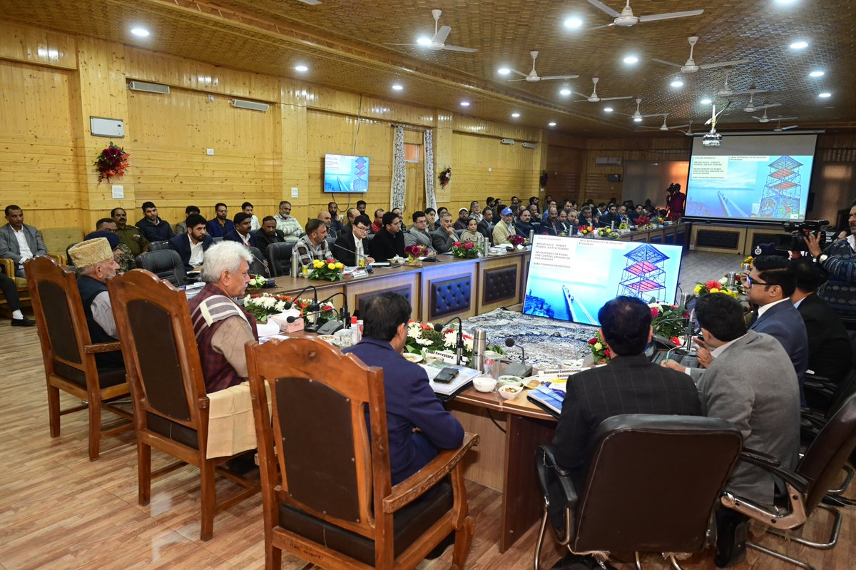 Inaugurated and laid the foundation stone of various infrastructure projects worth more than Rs 73 crores at Bandipora today. Also, handed over land allotment orders to the landless beneficiaries of PMAY-G and sanction letters under different welfare schemes.
