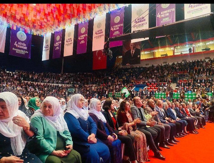 TaskinAktasHDP's tweet photo. Büyük Kongremiz büyük bir coşkuyla sürüyor.
Özgürlük ve adalet mücadelemize Halkların Eşitlik ve Demokrasi Partisi olarak devam edeceğiz.
Serkeftin  #HEDEP #JiBoAzadiyê https://t.co/l7KnQsEf3v