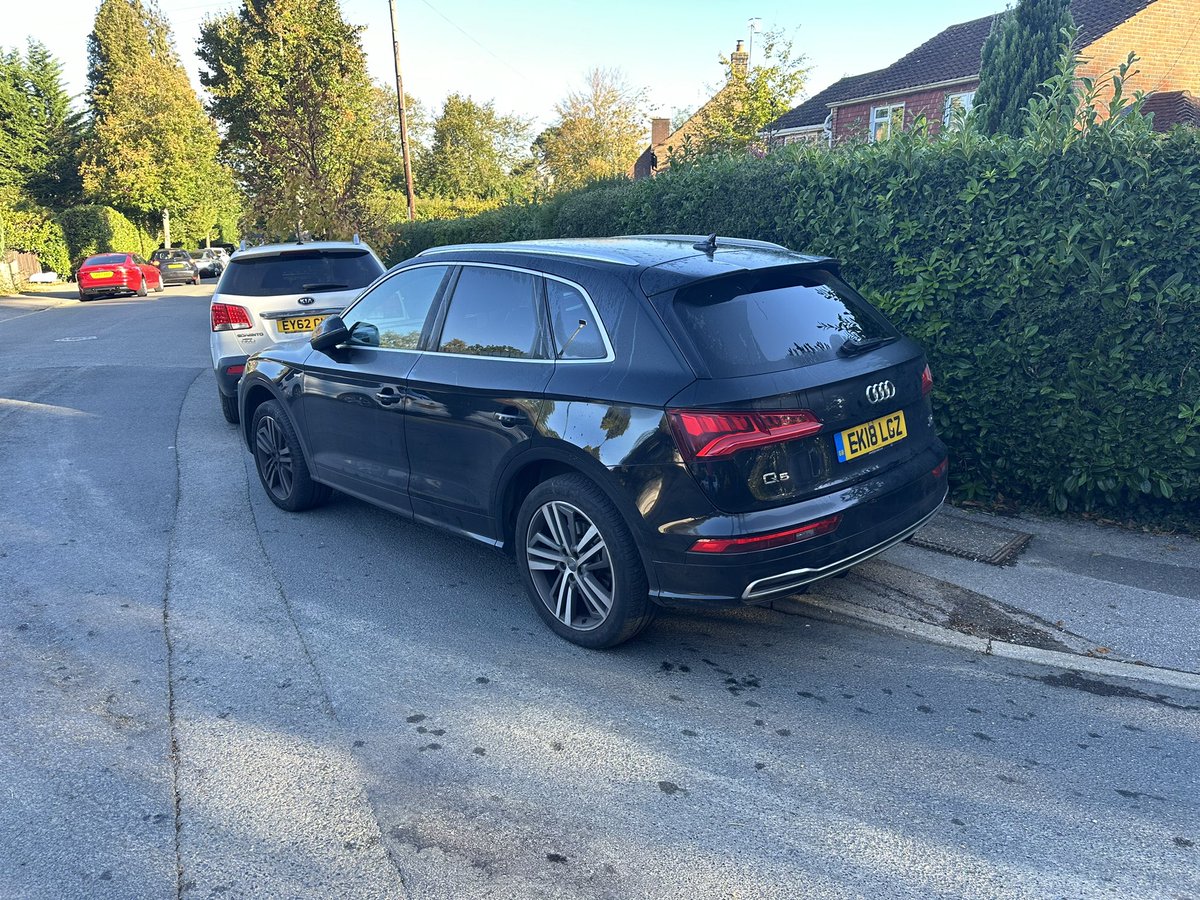 elbowe's tweet photo. @KentPoliceTWell guys this is dangerous parking in St Marks Road. Please get these cars towed away, imagine a fire engine or ambulance needs to get here. We are done for. More rugby parking. https://t.co/pSEemZ9ZQ6