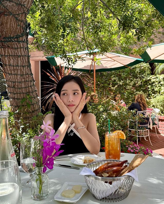 NEWSJISOO's tweet photo. #JISOO instagram update. https://t.co/GA366AeTGC