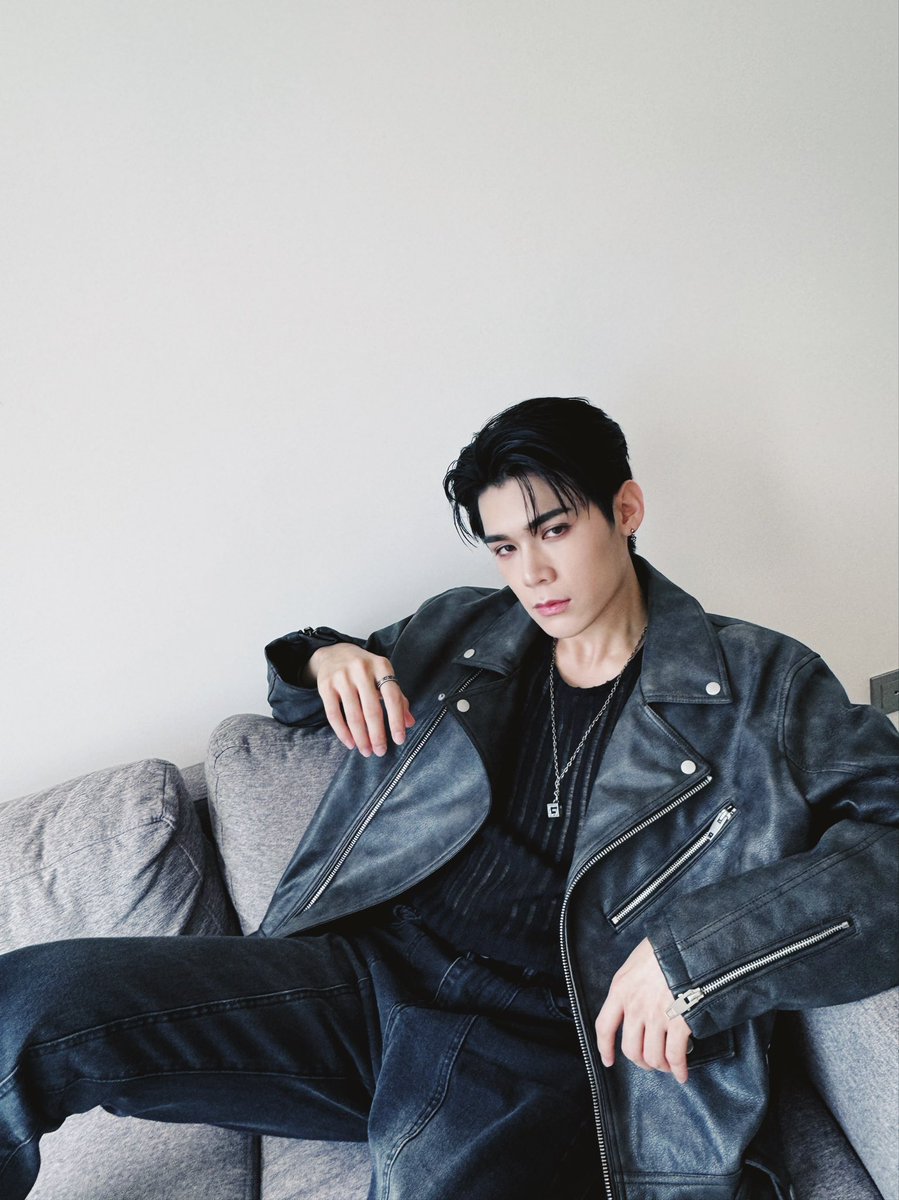 peatwasu's tweet photo. Keep breathin 

#Peatwasu #CaptainPeat #BabyFeat https://t.co/2uZdxsCyJP