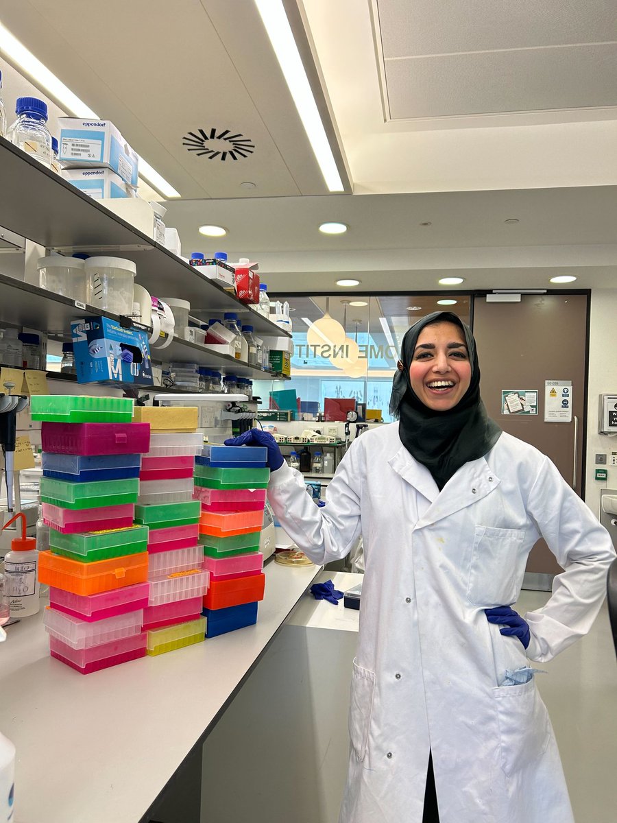 Komal__Yasmin's tweet photo. 2 weeks ago it was time to leave the mothership. Immensely grateful to Neil,Tatyana &amp; friends @BrockdorffLab @UniofOxford @wellcometrust for the amazing training &amp; support which helped me grow as a scientist. Thrilled to start the next adventure @RuggGunnLab @BabrahamInst https://t.co/zY5U0buM8X