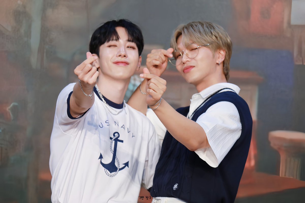 7번 창구 tweet media
