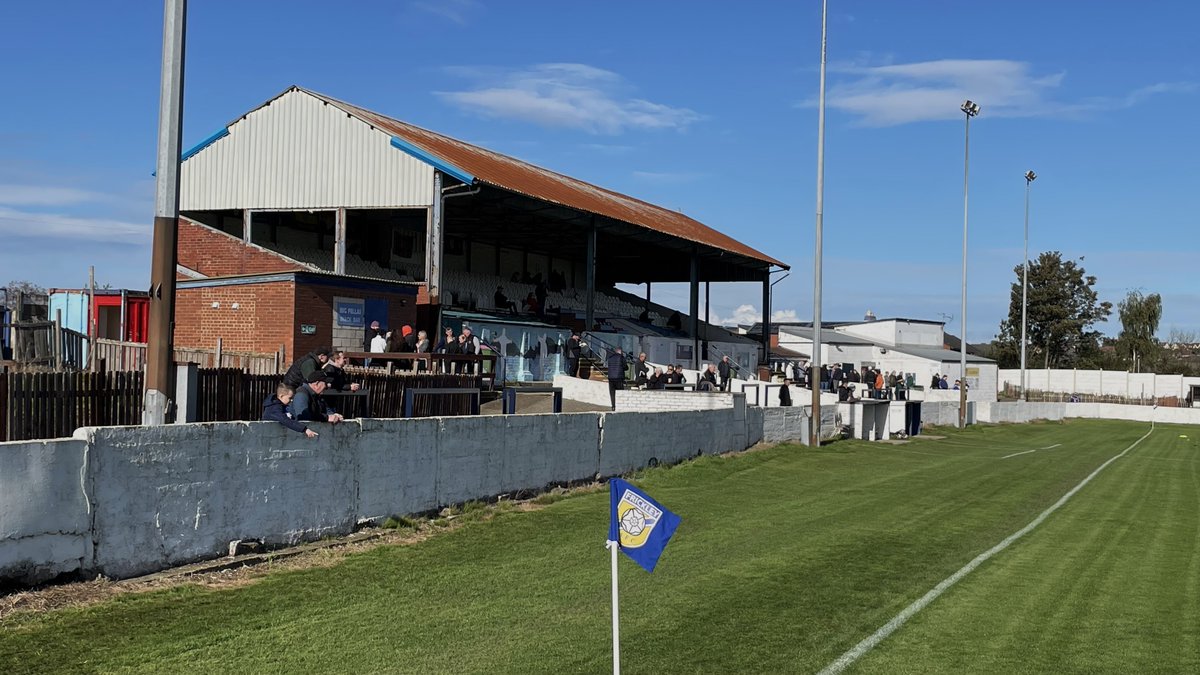 GroundhopperUK's tweet photo. Saturday 14 October 2023
Frickley Athletic FC 1-1 Handsworth FC
NCEL Premier Division 
Att: 281
Another delightful little non-league ground 👍

#NonLeague #football #groundhopping #Travel #Yorkshire #SouthElmsall  #FootballGrounds #forzafrickley https://t.co/kfs7kr0P4n