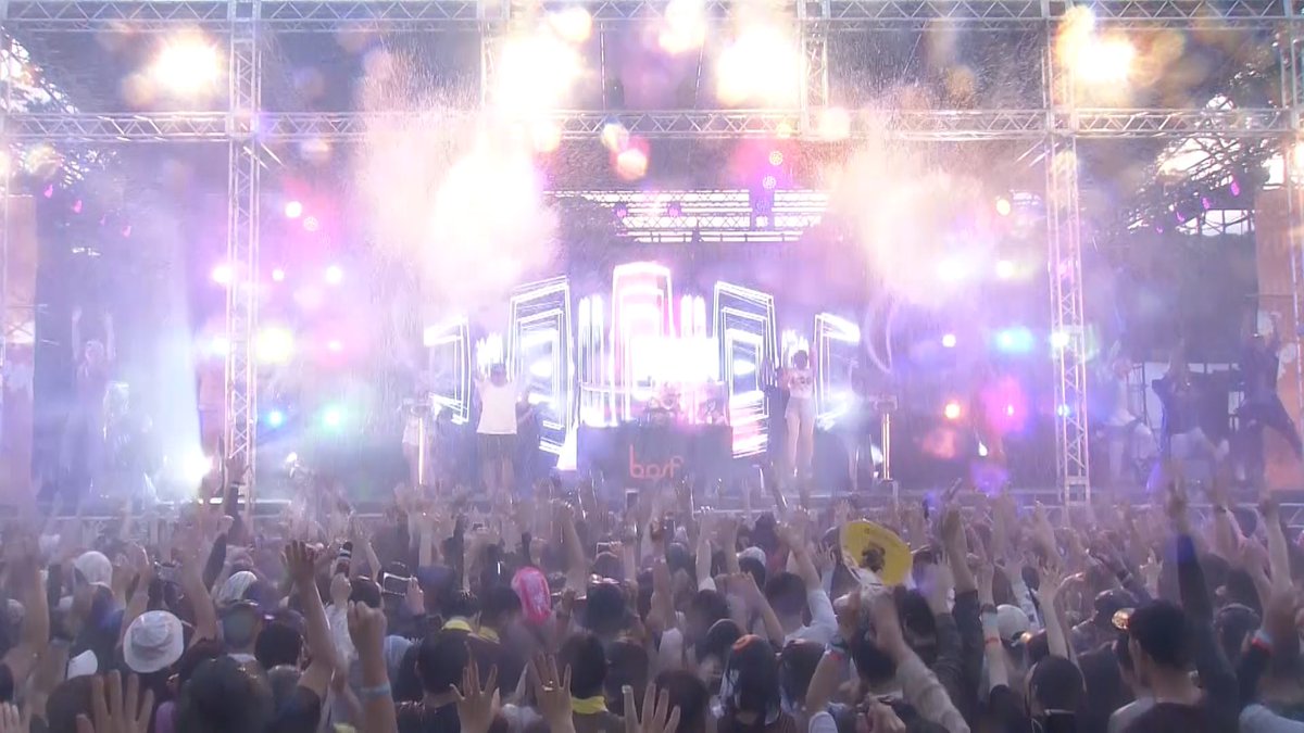 bobfes_official's tweet photo. 【#BOSF23 振り返り】
続いてはDJ KOO💿 @DJKOO_official
懐かしのあの曲からトレンドの曲まで、老若男女全員が盛り上がる最高の時間でした✨
もちろんTRFの「EZ DO DANCE」も💃
日が暮れるにつれて、ステージのライティングも映えてきました🌆
肌寒くなる時間ですが、会場の熱気はまだまだ上がります!
▼アフタームービー📽️クラファンは今日まで!
https://t.co/24GeEp2qI8