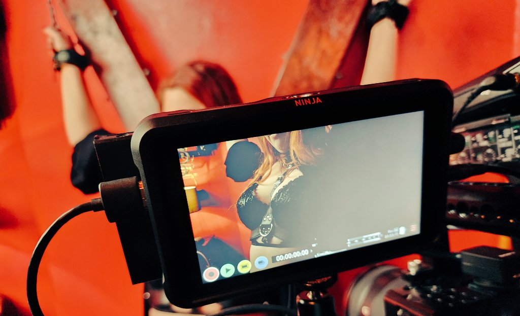 TheseNeonNights's tweet photo. Things got SPOOKY today in the dungeon with @ValkyrieVixxen. This electrifying video will be dropping on both our sites on Halloween! https://t.co/RHXz5rXGC8