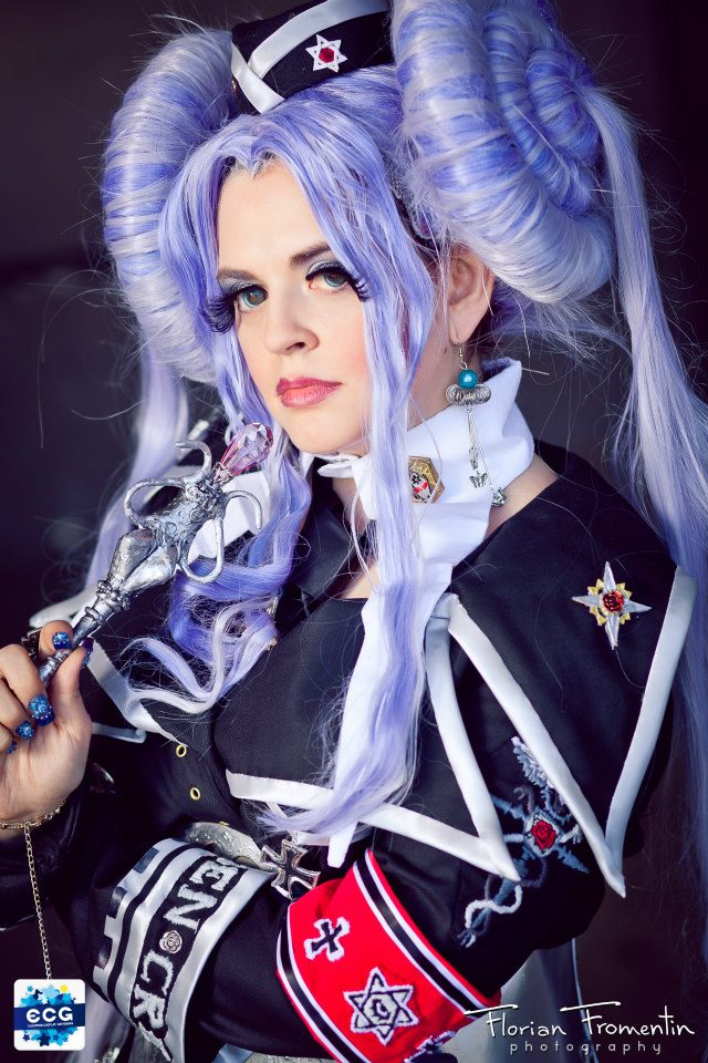 saemaligna's tweet photo. #Costober día 13
- Helga Von Vogelweide de Trinity Blood
No iba tiesa yo ni nada vestida de esta sargenta en el dia de descanso del ECG
Mencion especial a mis dos divinas acompañantes @sumyuna y @mimameborde
El pelucón fue todo un reto y esto fue en 2011
#30DaysOfCosplay https://t.co/9y9vCcwzcQ