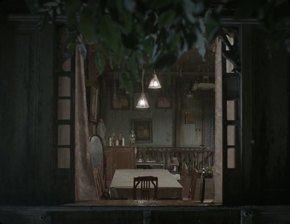 denielemein's tweet photo. “naisip ko, siguro mas mabuting bigla nalang akong maglaho. kaysa ‘yung nandito ka nga, pero parang wala ka rin.”

— oda sa wala (2018)
dir. dwein ruedas baltazar

currently free for streaming on youtube!
🔗 https://t.co/5PhioE83Bw… https://t.co/cE9oMS448i
