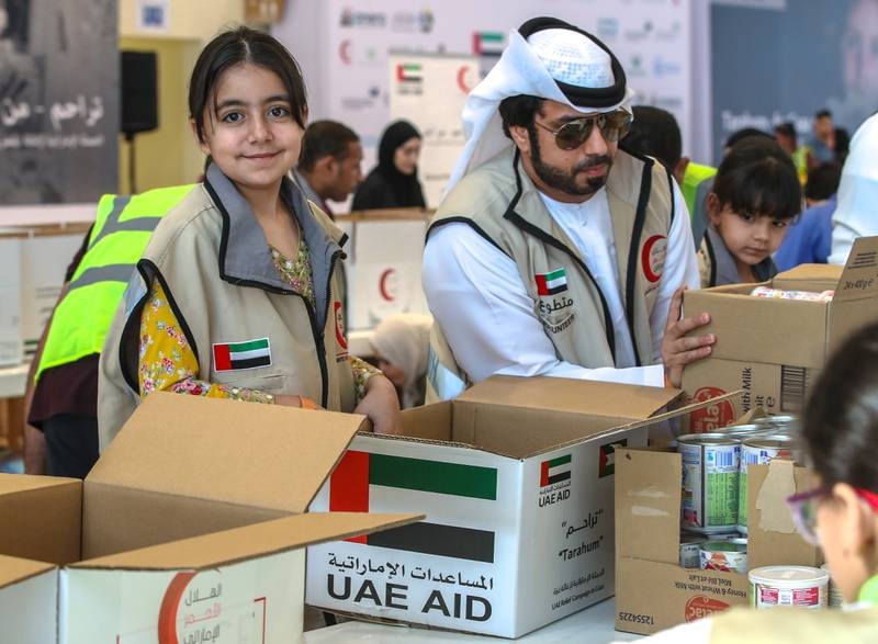 UAENews's tweet image. UAE to work with Egyptian government to send 13,000 aid parcels to Gaza dlvr.it/SxSqSQ