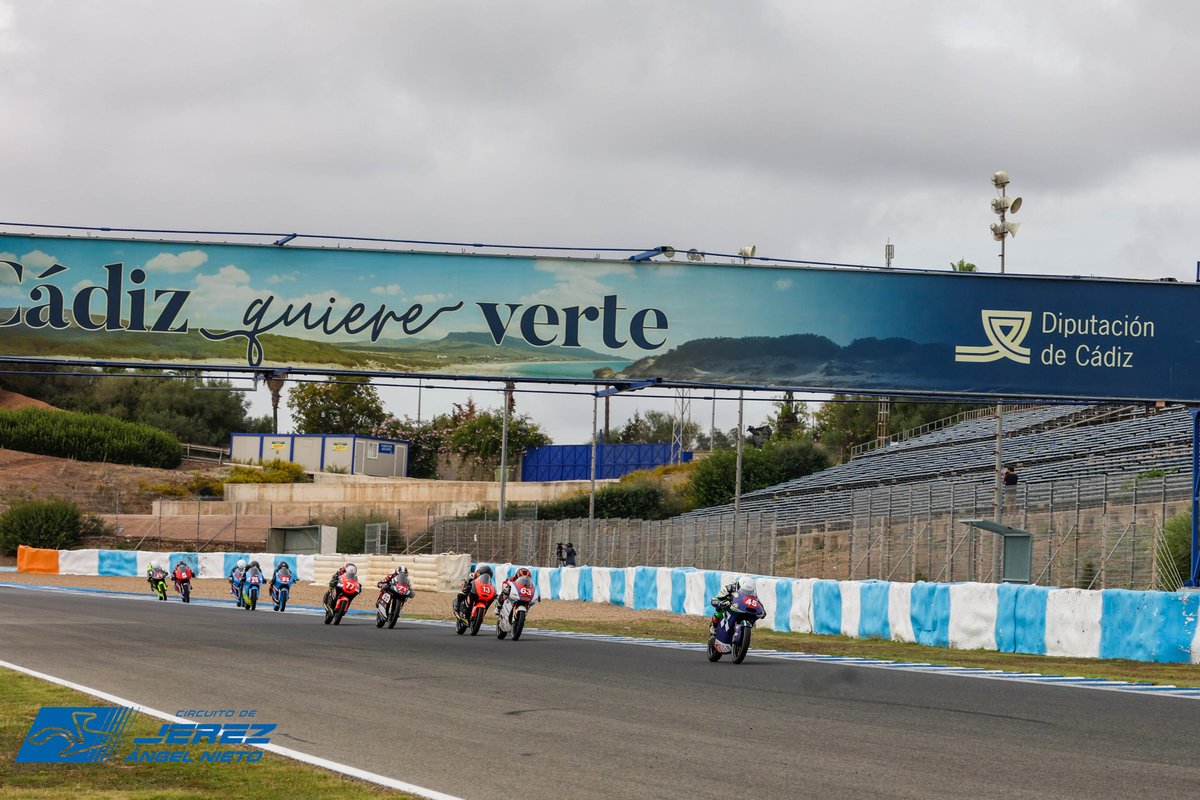 circuitodejerez's tweet image. #PreMoto3 #ESBK 🏁🏁🏁🏆1⃣Alex Longarela 2⃣Hakim Danish 3⃣Michael L. Sánchez.