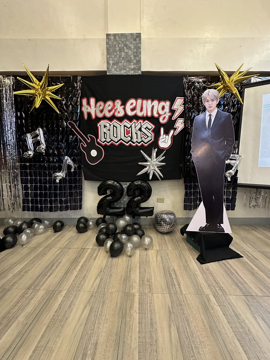 ENTEAMNAGA's tweet photo. Thank you for your support, Naga Engene! 🖤
Rockstar Heeseung cupsleeve event, done! 

We thank all of the participants, generous donors, and sponsors for this successful event! 🥰

@kCartzPH @Pogi_findsPh @kyeoptacreative 

#HeeseungDay #OurAceHeeseung #이희승 https://t.co/tREax7sPzK