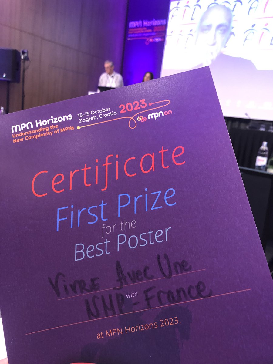ktourmente's tweet photo. Hyper méga heureuse et fière que notre association @VivreAvecUneNmp ait reçu le premier prix de @GMPNAN pour #SeptembreRouge !
Les rêves les plus fous ne sont jamais irréalisables. #MPNHZ23 https://t.co/rTW5E4M2GI