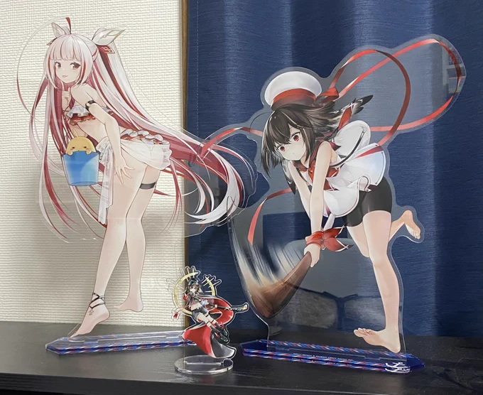 届いたがやっぱデカいねw手前は比較用に10cmの追風さん 
