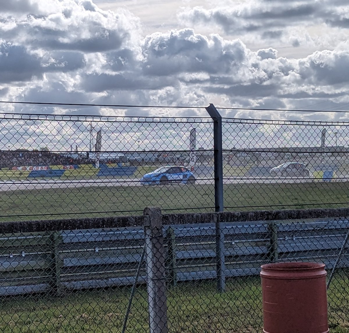 Anthny_M's tweet photo. Il est chaud notre @Julien_FEBREAU !!! #rallycross #dreux https://t.co/iNKM75xjxh