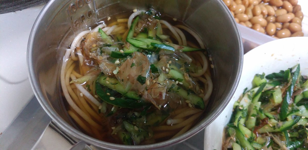 clover43204026's tweet photo. 昨日63.9㎏　今日63.7㎏
200g減量♪

朝　なし

昼　大豆の醤油煮、焼き南瓜、手羽元と鶏皮と豆腐の汁物、野菜ジュース

夜　レモンライム薬味入りパスタ

パスタとても美味しい😋

#産後ダイエット https://t.co/fPu42liiRB