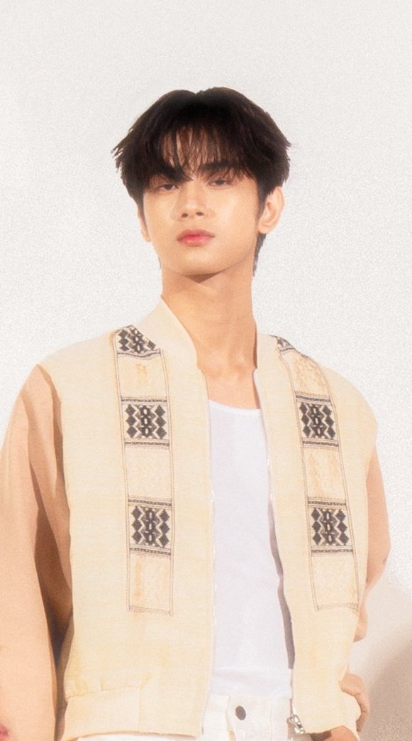 Kyler Chua the 5th generation visual *.✧｡*ﾟ