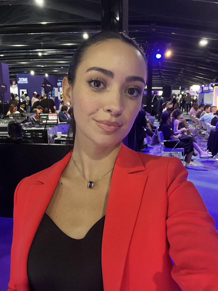 ornella_hdz's tweet photo. Reporting from the Future Blockchain Summit @dxbontheblock today and the rest of the week on all things #web3 

Day 1 and it’s suuuuper packed 
#FBS2023 #Dubai https://t.co/3UII7mhP22