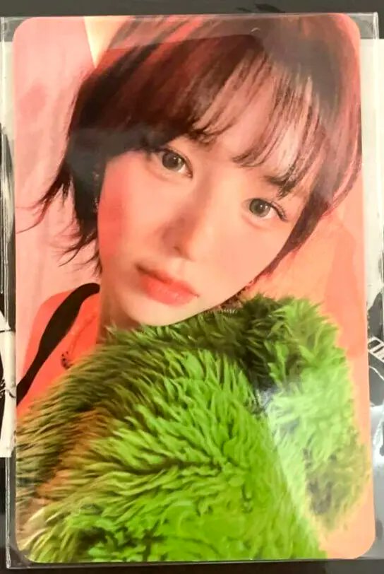 Cheerryybbom's tweet photo. WTB Wendy stamp on it pc 🇲🇾 https://t.co/0tmwUnP7lC