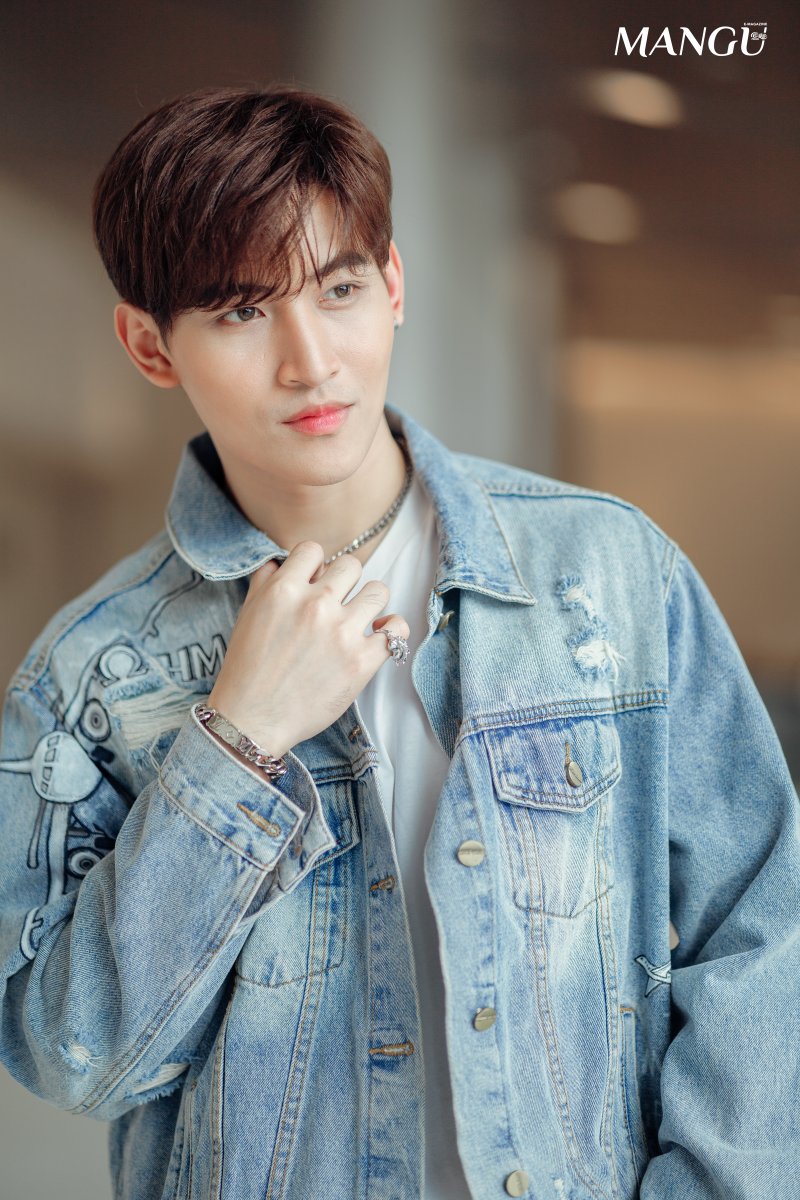 OHMiverse's tweet image. 🔡 [EN trans - Ohm&apos;s parts]

MANGU E-Magazine Issue 266 (15th Oct 2023)
#ManGuMagazineXSnapProject #OhmThitiwat 

🔗 atmangu.com/article/1900
(Please visit the web page to increase the visiting number)

ManGu: Please introduce yourself roughly and tell us about your previous work…