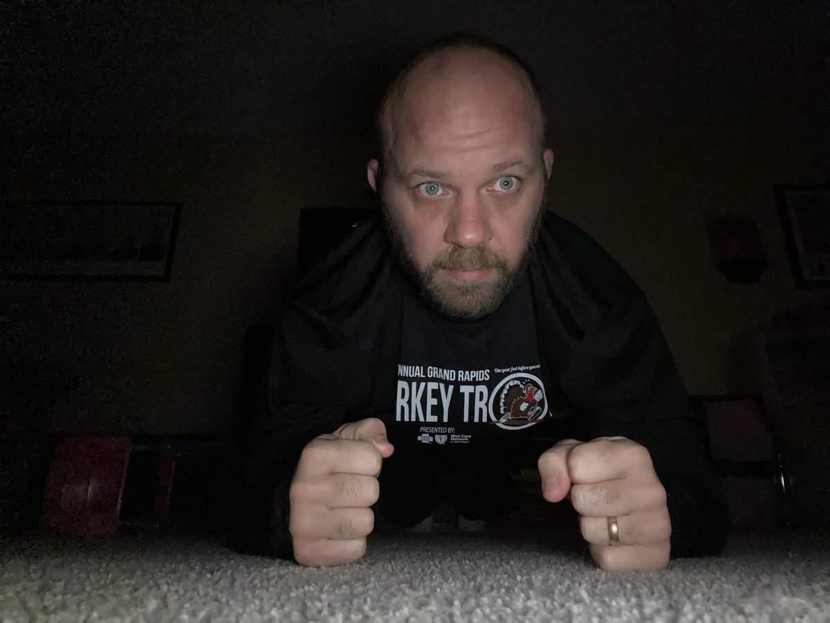 KeithPiccard's tweet photo. @GRMarathon @MikeREarnshaw @martian434 @ziz87 @RyanBJackson1 @mccreah10 @MistahBruno @fit_leaders @MelindaHoward4 @ValChavez2018 Day 15 of 377 days until @GRMarathon 2024 & my #AI program has a rest day today for running, but not for the #OctoberPlankChallenge. @MikeREarnshaw @martian434 @NathalieR71 @ziz87 @RyanBJackson1 @mccreah10 @MistahBruno @fit_leaders @MelindaHoward4 @ValChavez2018 https://t.co/RT6O1ZZMbH