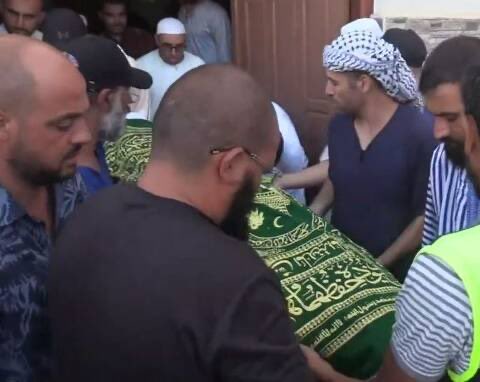MoroccoIntel's tweet photo. 🇲🇦🇩🇿| Près de 47 jours après le meurtre de vacanciers marocains par des gardes-côtes algériens, le corps du défunt Abdelali Mchiouer se trouve toujours dans une morgue en Algérie 🇩🇿. 

Malgré les multiples demandes de la famille Mchiouer, les autorités algériennes refusent toujours la restitution du cadavre. 

Une humiliation pour la famille face à la passivité et le désintérêt de la société civile marocaine.