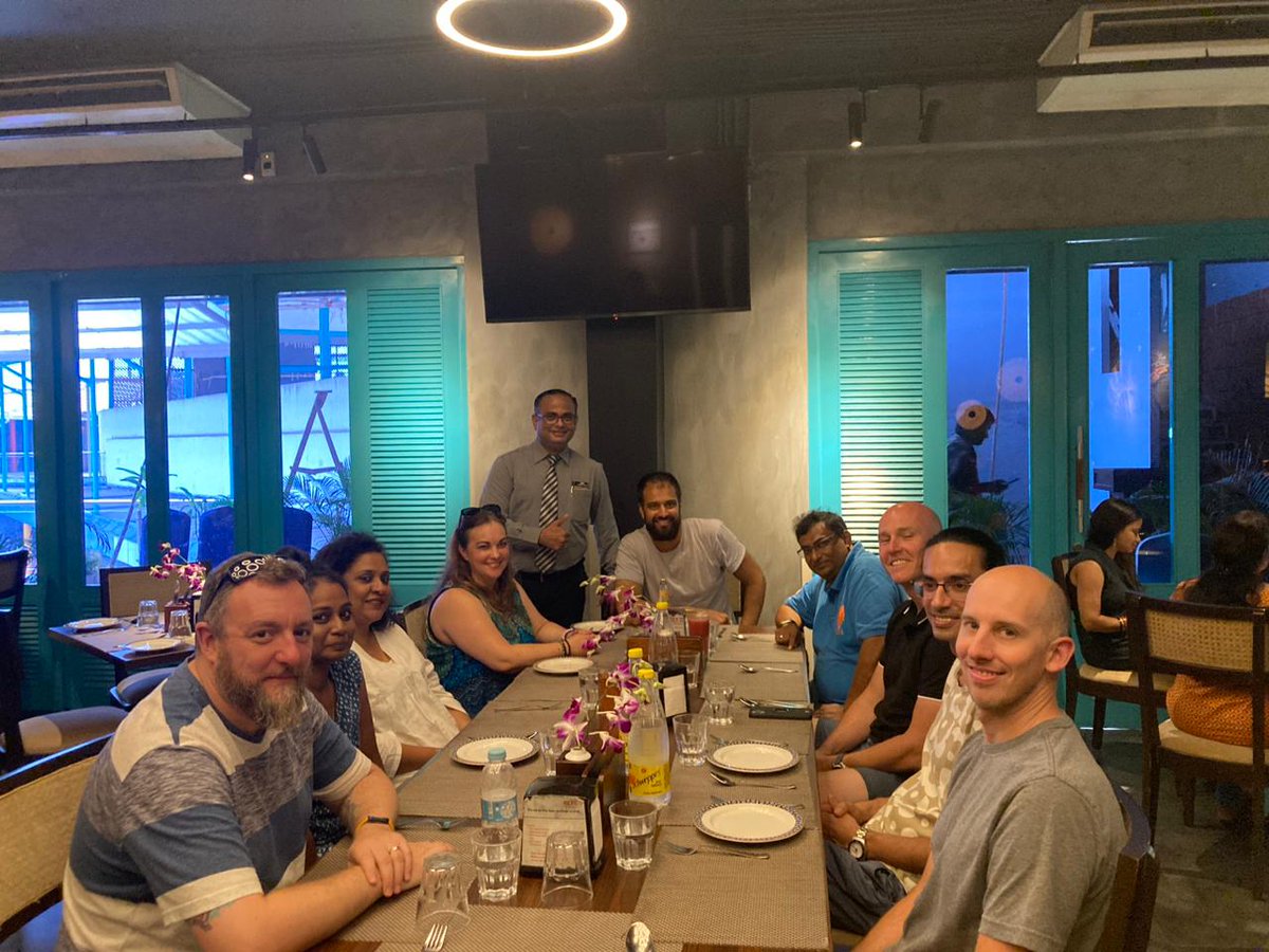 Hewshott tweet media