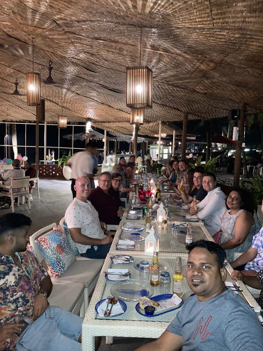 Hewshott tweet media