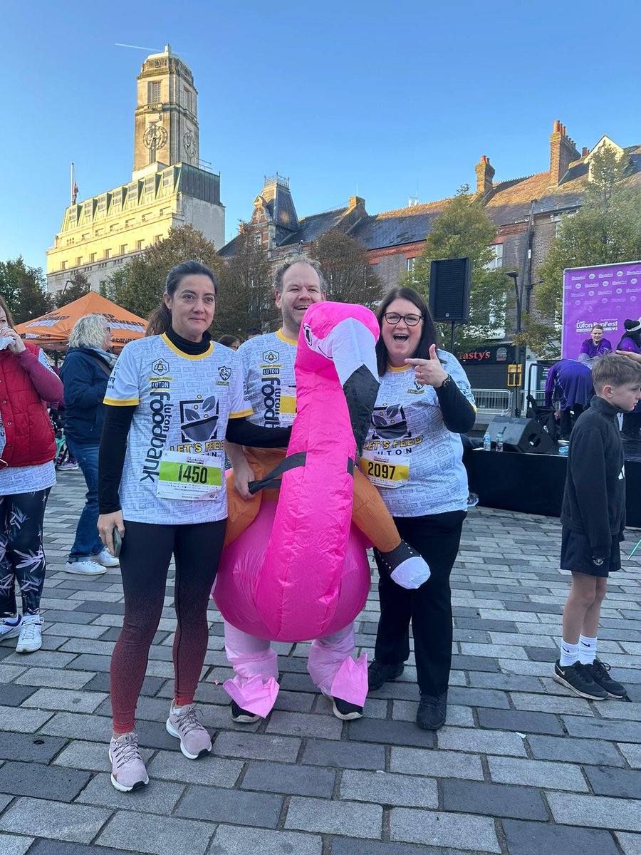 S_eastwood's tweet photo. Great to join the @love_luton run fest today. Me and Frank (the flamingo) made it round in 34mins for the 5k. I'll never run in an inflatable again 🤣 but huge amount made for #LetsFeedLuton campaign and @LutonFoodbank https://t.co/CGWgIjhkXL