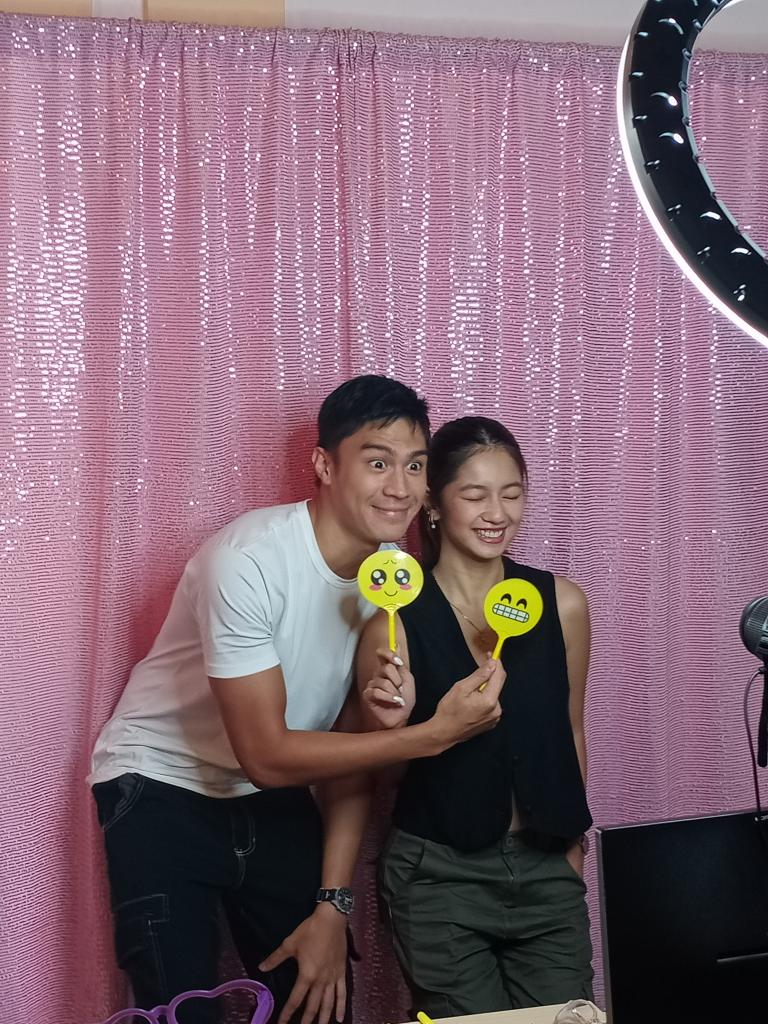 Some snaps of #KaoMiah during their photobooth time!🧡💅

AVGGDate WITH KAOMIAH
#AVeryGoodGirl #KaoMiah