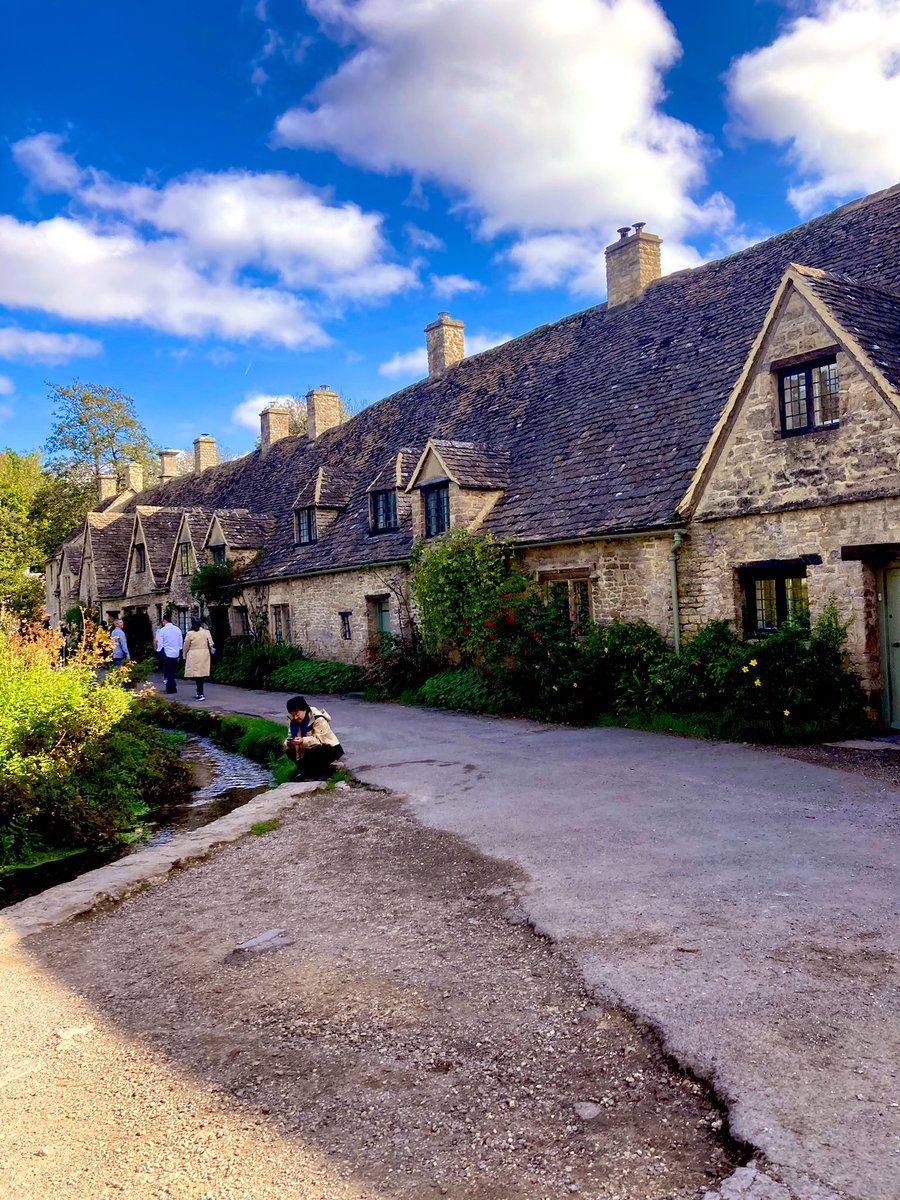 MYNAMEISnooon's tweet photo. おとぎの国　#Cotswolds https://t.co/ZM5Z8xsabP