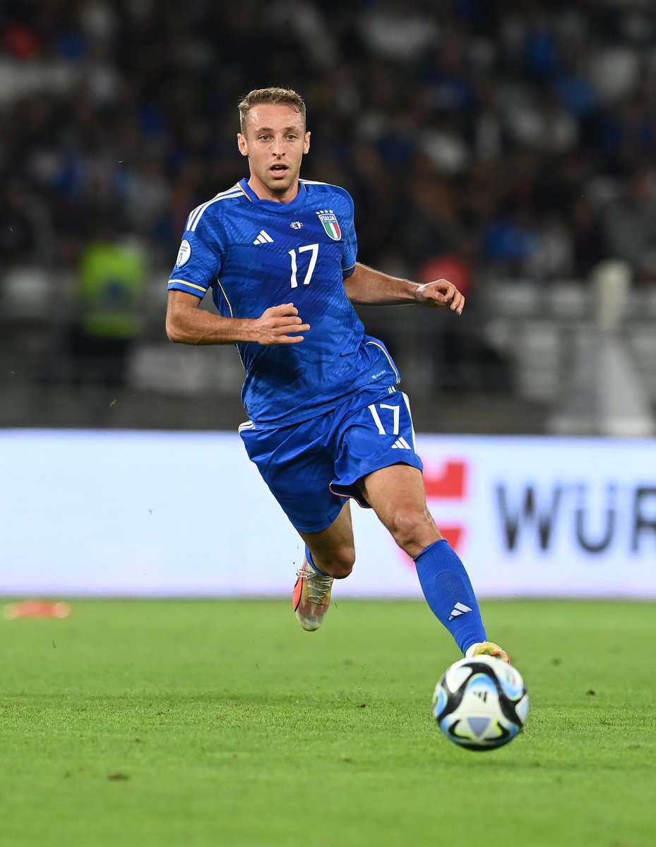 Inter_en's tweet photo. Three goals in his last two Italy games 🔥⚽

#ForzaInter https://t.co/APsdlG289s