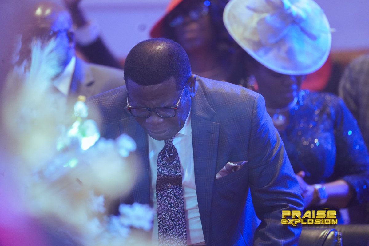 dovetv's tweet photo. PHOTO SPLASH PART 4: PRAISE EXPLOSION.
RCCG DOMINION SANCTUARY ACME
@tehillahchoir
@liliannneji
@beautyobodo
@brownoyitso
#ohprimetv
#PraiseExplosion
#rccgdsaofficial
#Sunday
#DoveTelevision
#dovetv https://t.co/E2ZFnXxZq0
