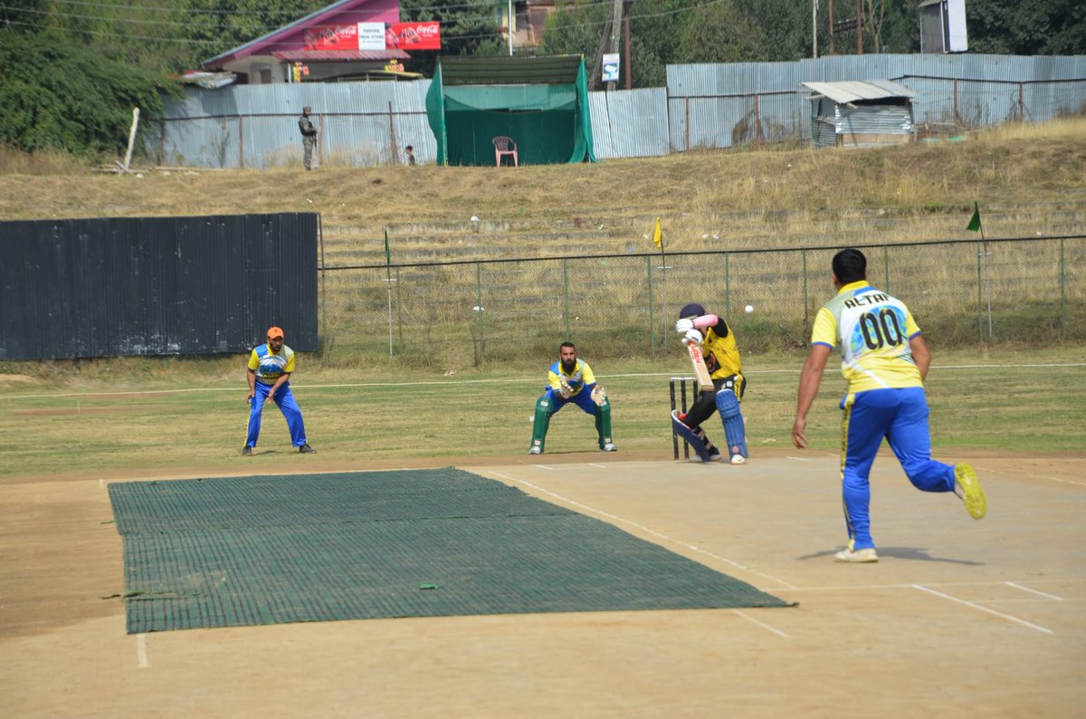 nadiaWazir1's tweet photo. #BPL2023.🏏🏏🏏 @4646464
#THEBATTLE HIS #BEGUN
#DaggerDiv 🗡️🗡️🗡️ #HimalayanBde #46RashtriyaRifles Org Baramulla premier league 23 Start in Jhelum Stadium in #Baramulla
@Baramulla46
@ChinarcorpsIA
@adgpi
@CricketNDTV
@DCBaramulla
@srinagaradmin @BaramullaLovers @ICCMedia https://t.co/6rOqu96mgV