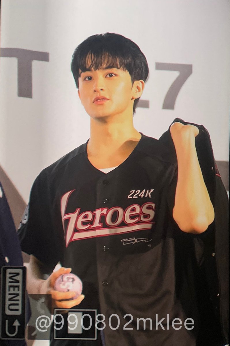 231015 슴스 팩트체크 대면 팬싸 #MARK #마크

야구 유니폼 잘어울림♥️🖤⚾️