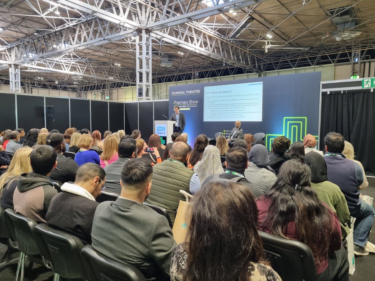 Full house for <a href="/HaddingtonNick/">@HaddingtonNick</a> and <a href="/Its_Atif/">Atif S</a> explaining what you need to know and how to prepare for Pharmacist Foundation Training changes from 25/26 #PS23UK