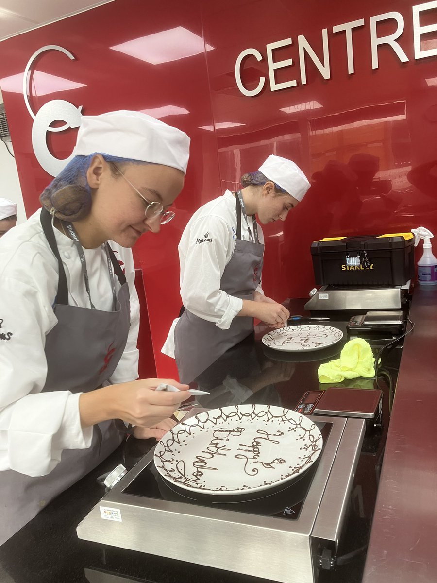 CClarkAcademy's tweet image. It’s all go at the CCA with @Claire_Clark in the house this week treating our new LV2 learners to a Masterclass in Choux pastry and chocolate piping to make run out motifs and practice piping skills to finish Pavlova’s @MKCollege thanks Claire!